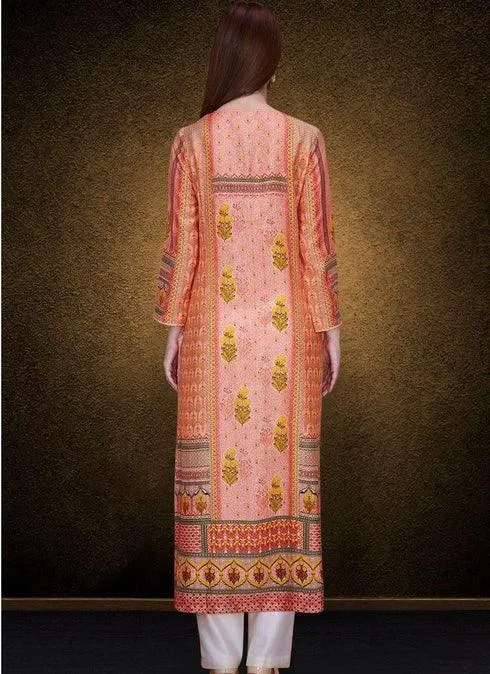 A Peach Elegant Printed Detailed Kurta