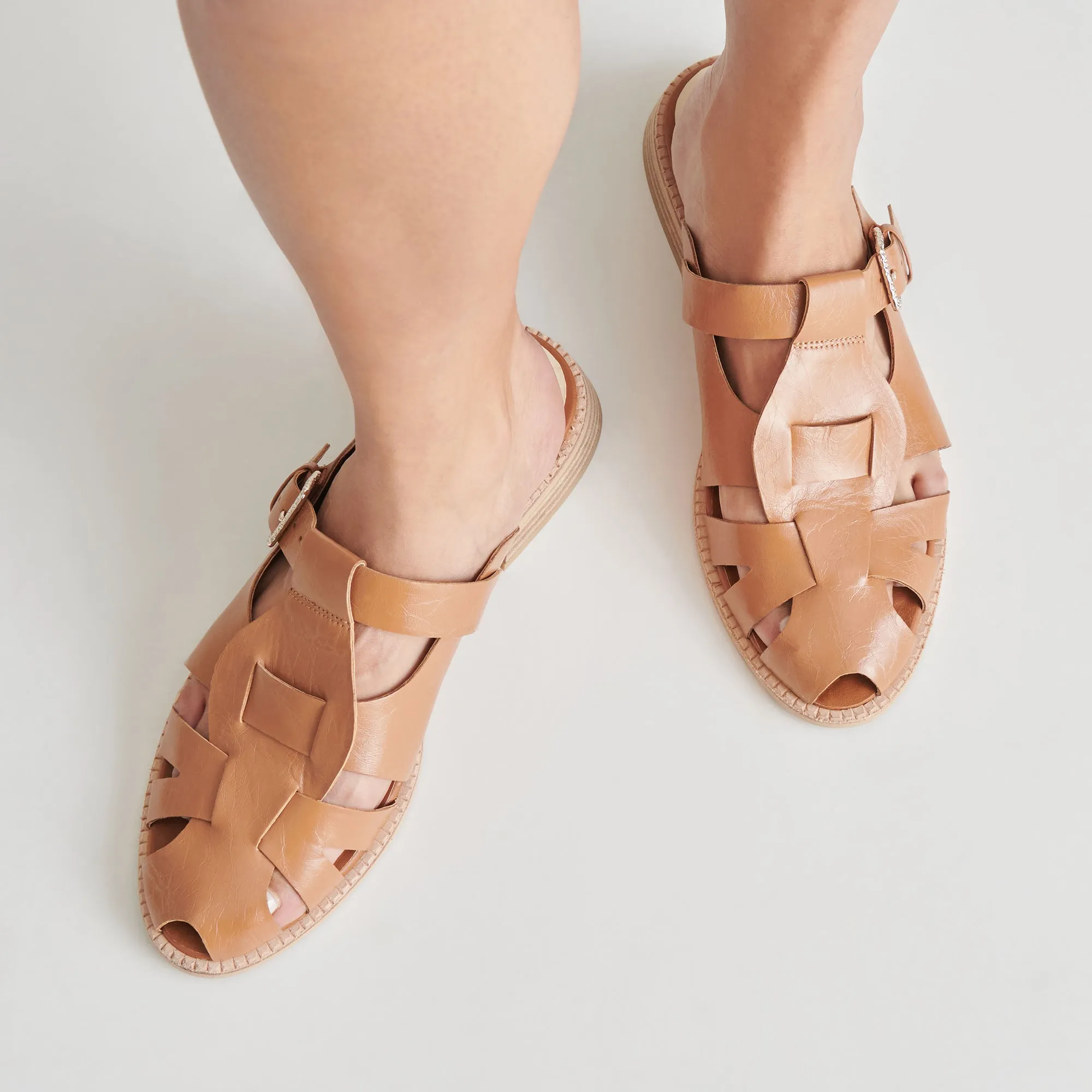 HIPPIE FLATS TAN CRINKLE PATENT