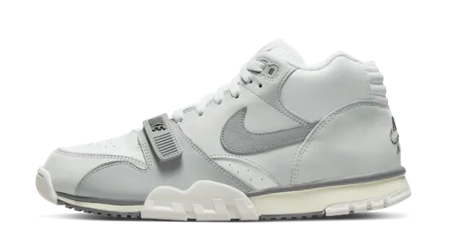 NIKE AIR TRAINER 1