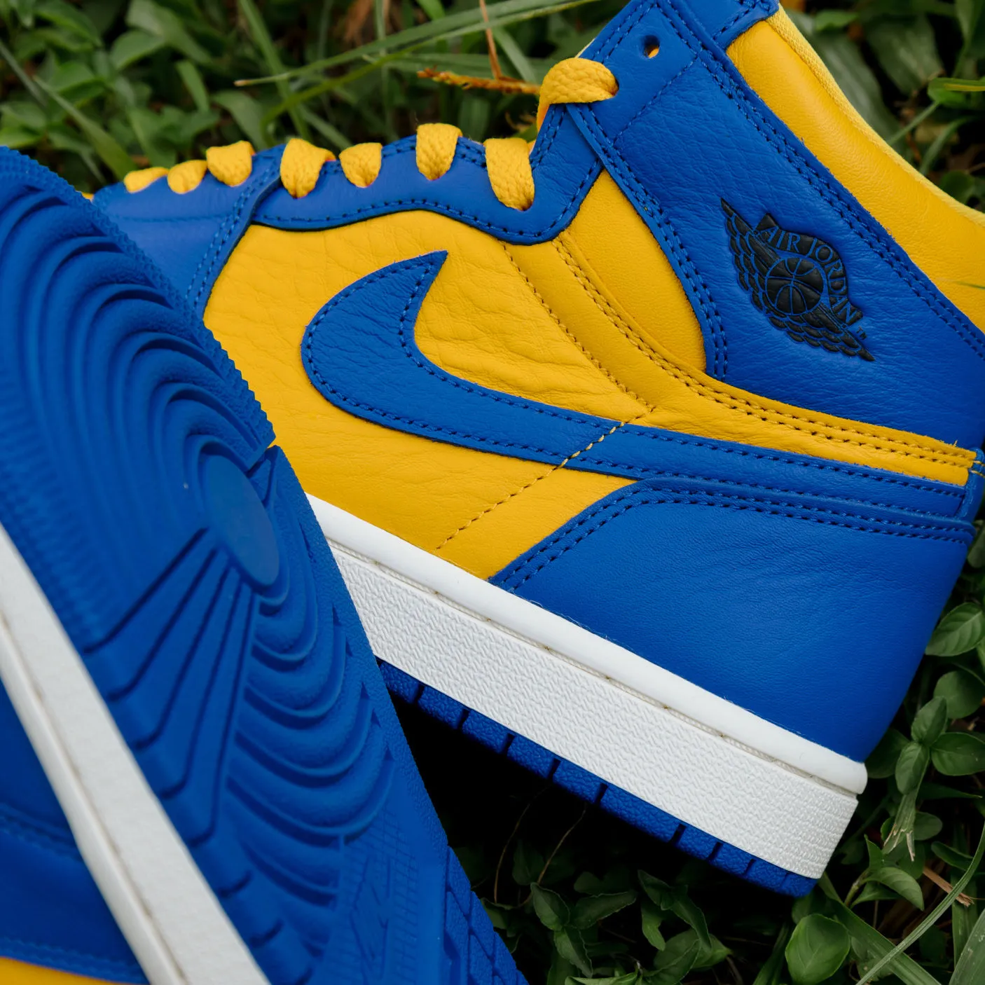 Nike Women's Air Jordan 1 Retro High OG "Reverse Laney" FD2596-700